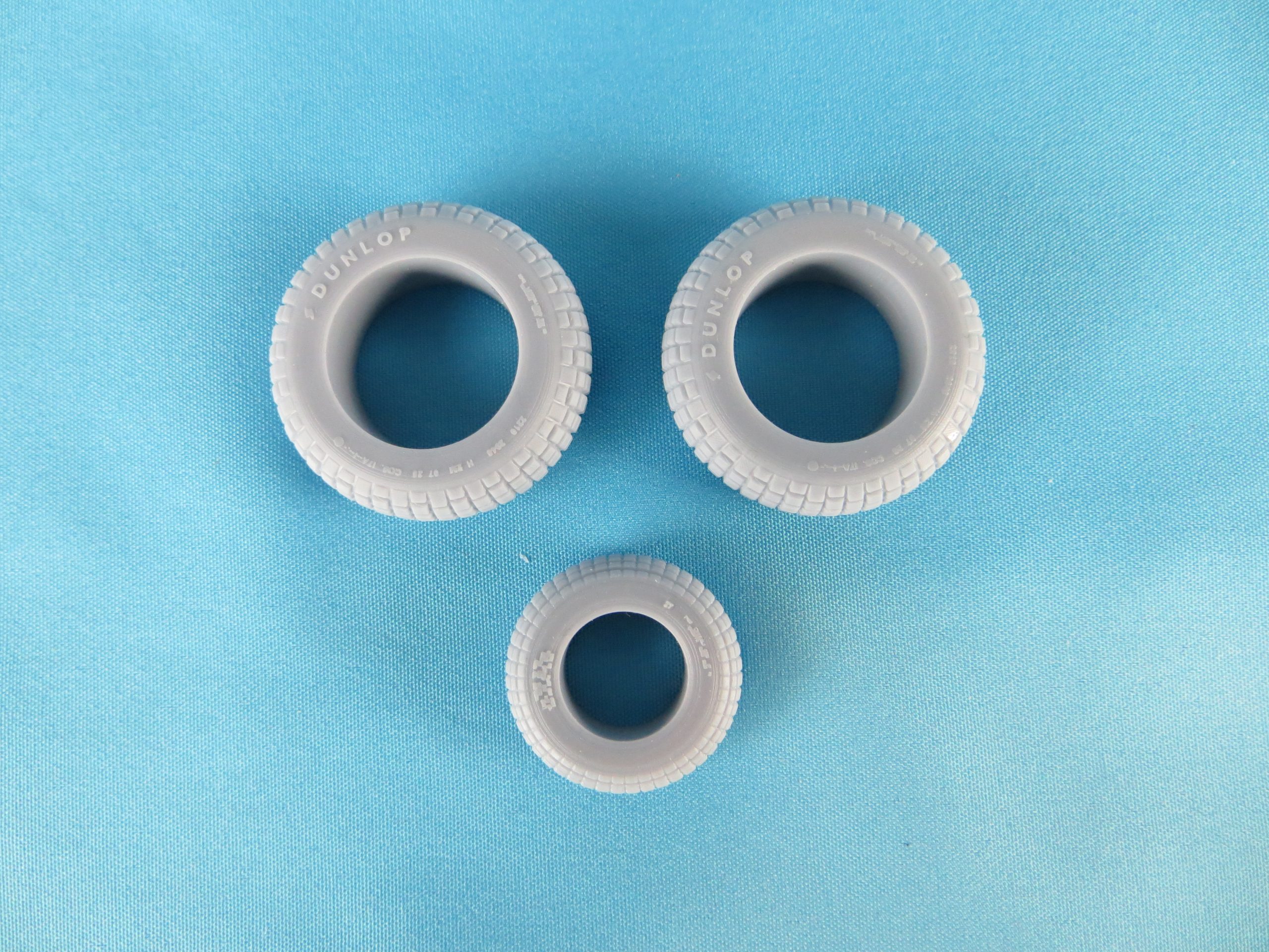 Block Tread Tyres for the Revell 1/32 Scale Meteor Mk.8 Kit